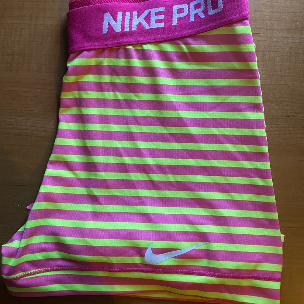 ✰ NIKE PROS
